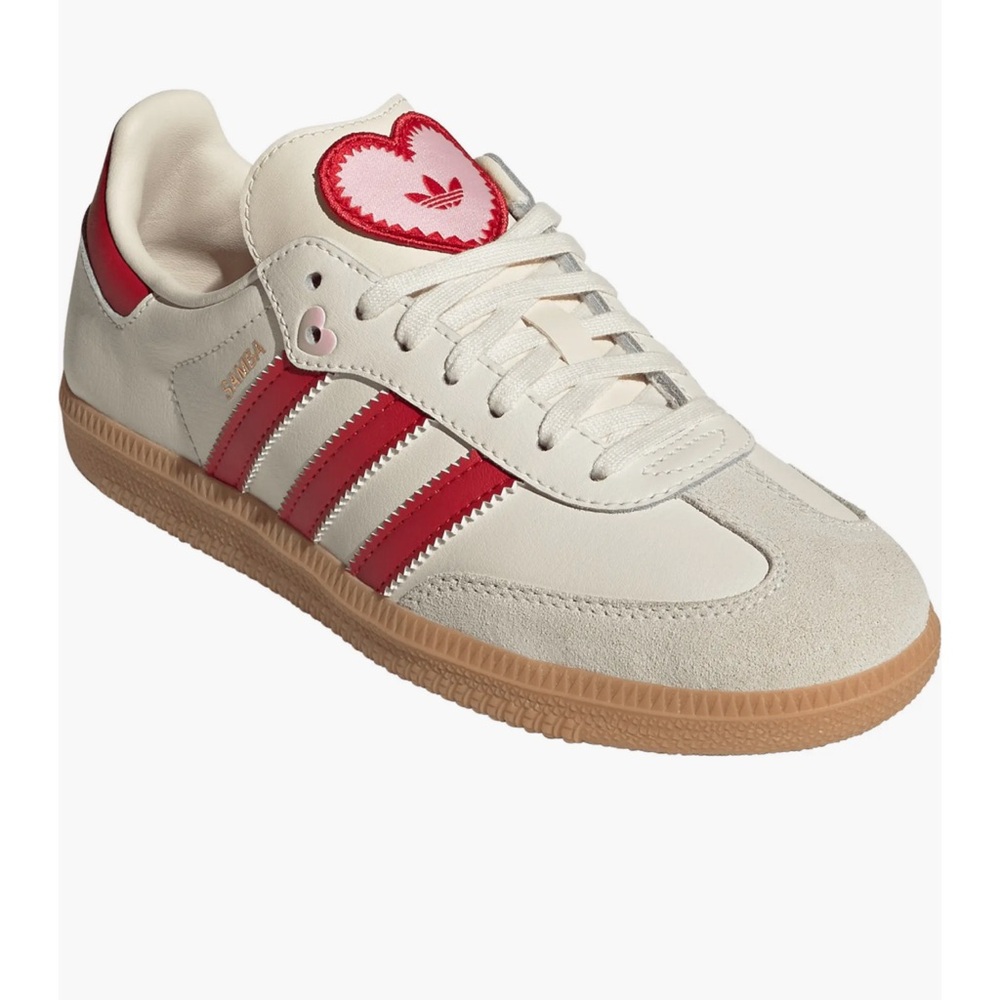 Kids Adidas Samba Leather Sneakers in Cream & Scarlet with Heart- size 4